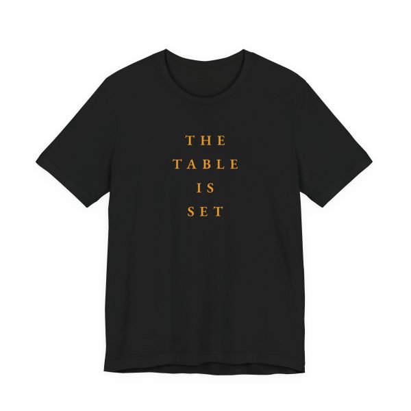 The Table is Set - Tricou unisex cu mânecă scurtă din jerseu - imagine 3